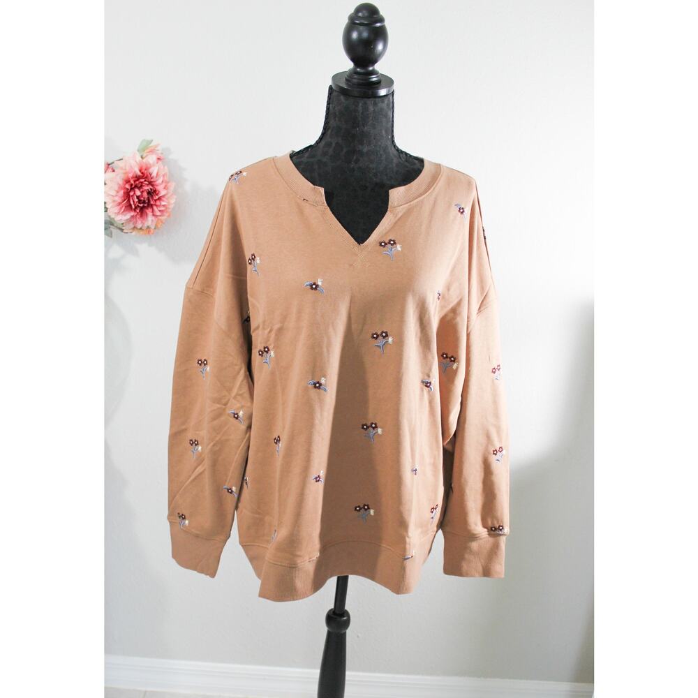 NWT Maurices Embroidered Floral V-Neck Sweatshirt Tan Camel Long Sleeve XXL